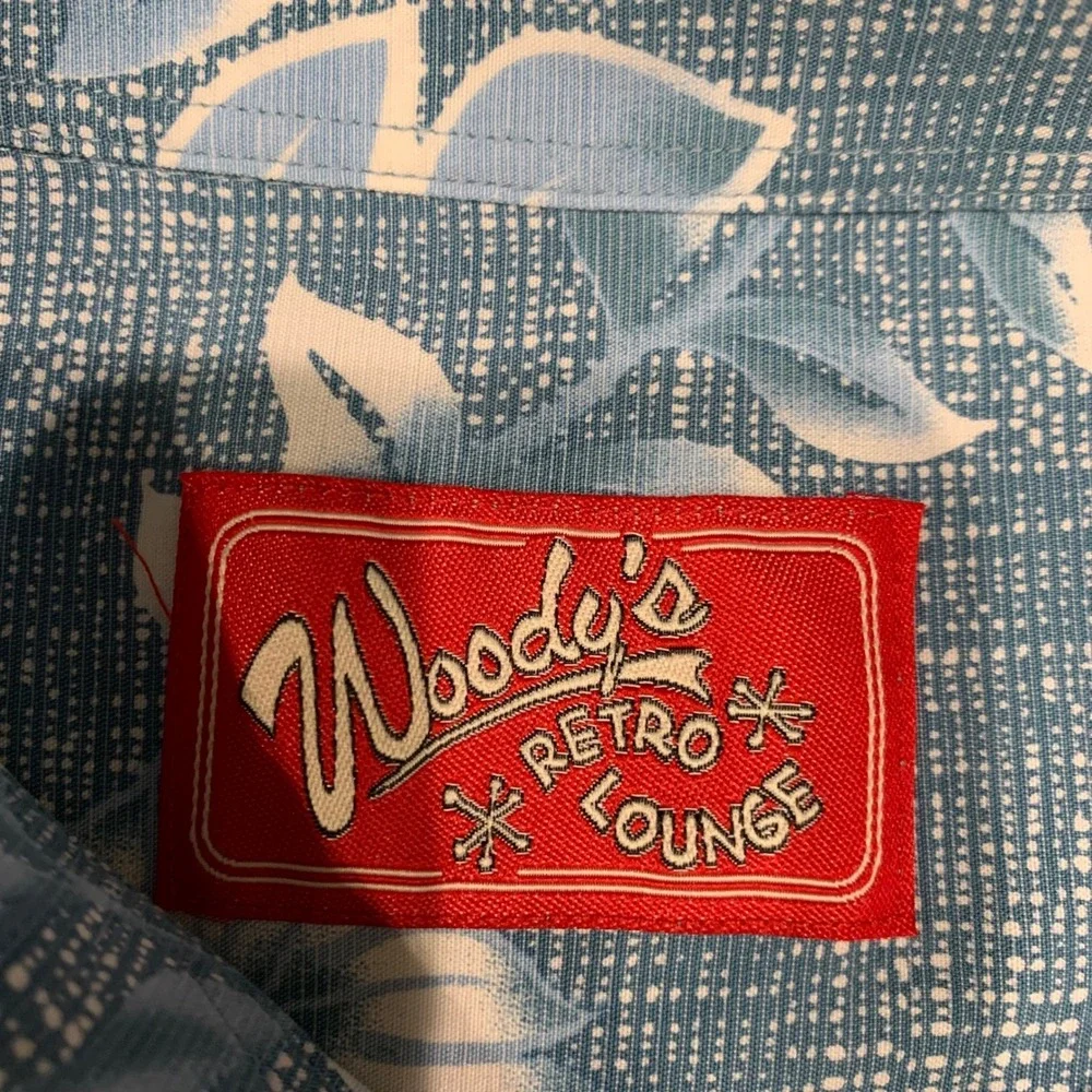 Woody's Retro Lounge Mens XL Hawaiian Shirt Blue‎ Floral Tropical Button Up